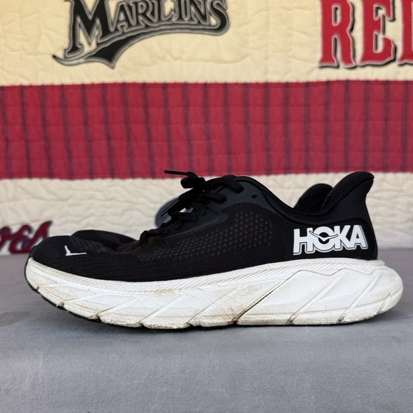 Hoka One One Shoes - Size 8.5 - Hoka One One HOKA Arahi 7 Black White W‎